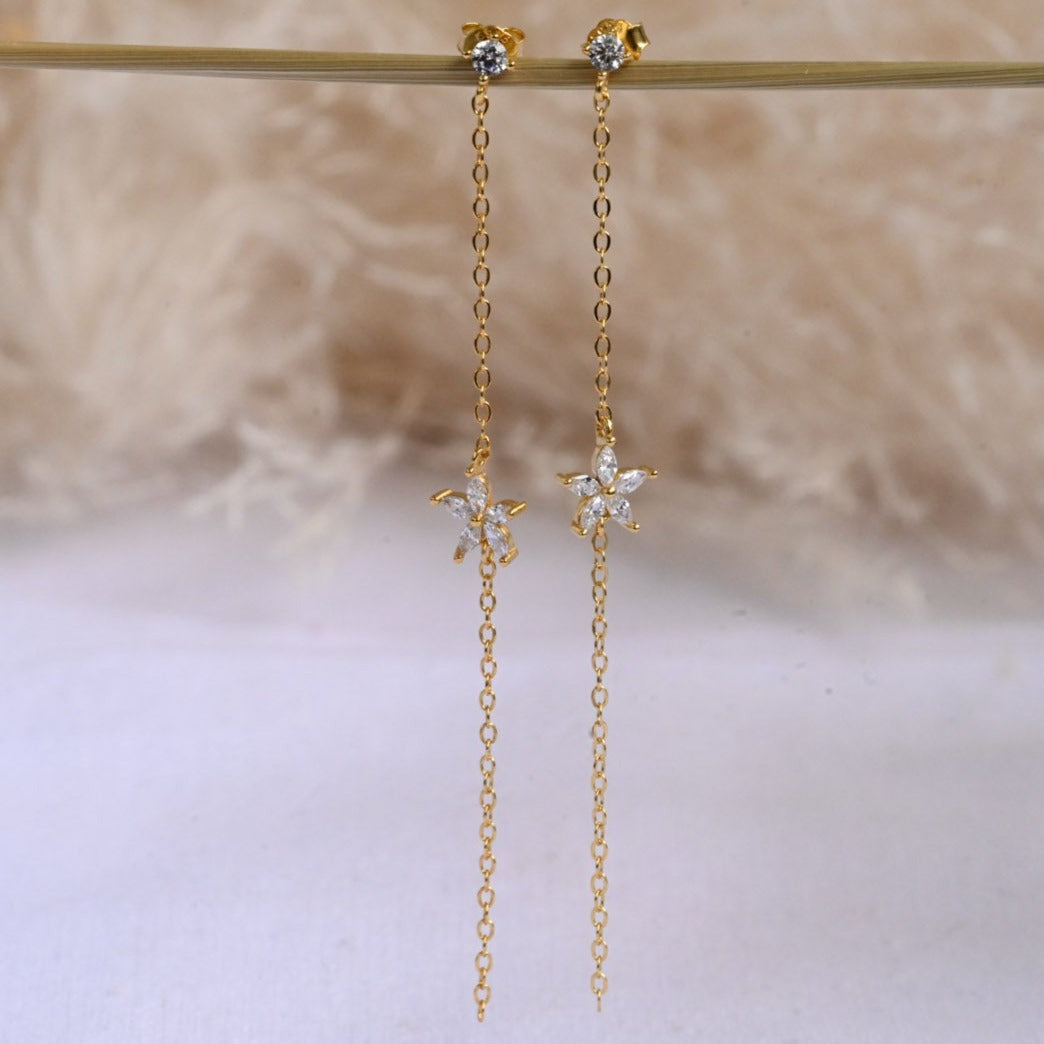 Chain Earrings with Delicate Flower Silver