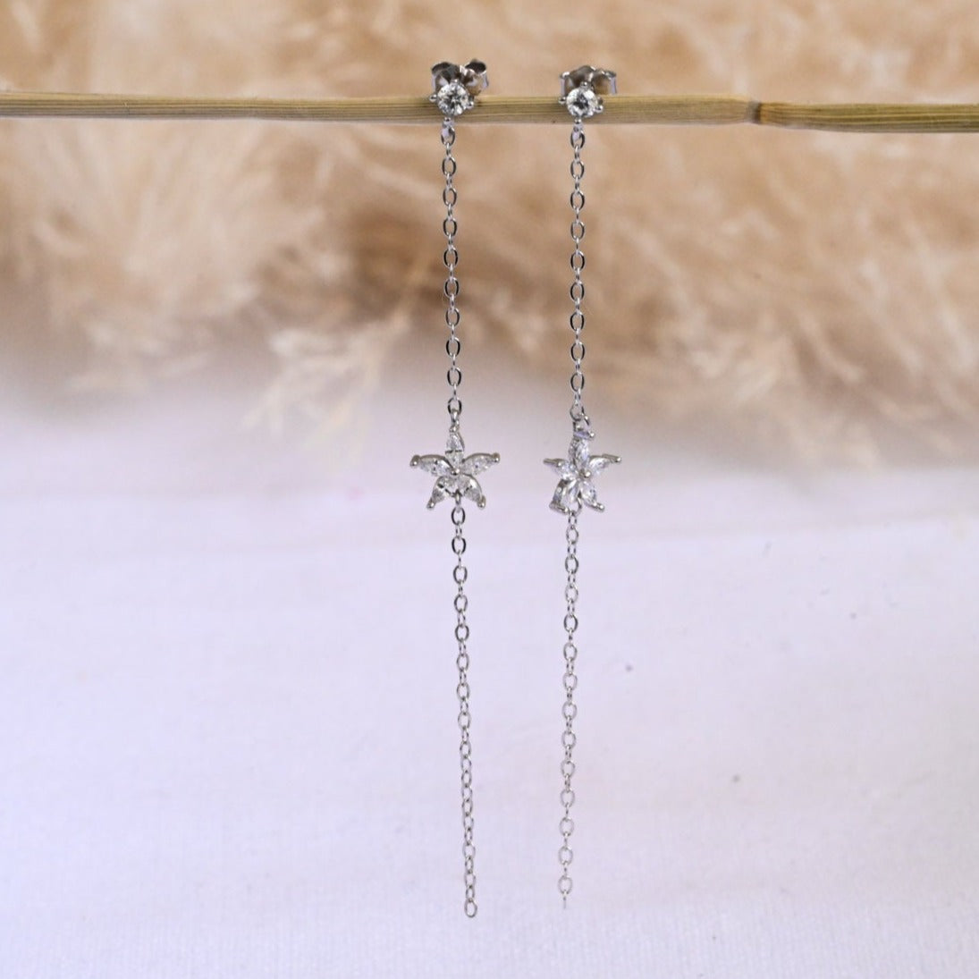 Chain Earrings with Delicate Flower Silver