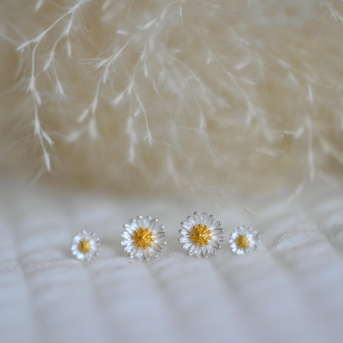 Daisy Stud Earrings, 925 Silver, 18K Gold