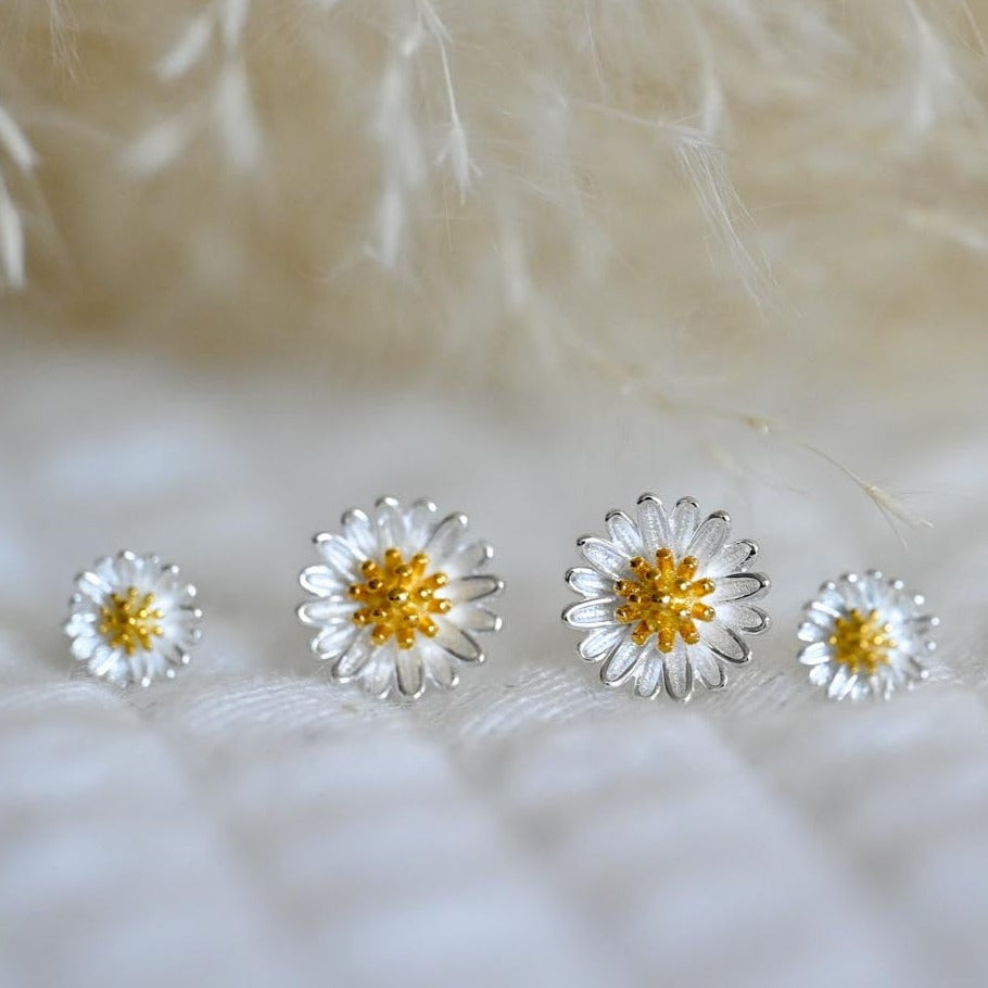 Daisy Stud Earrings, 925 Silver, 18K Gold