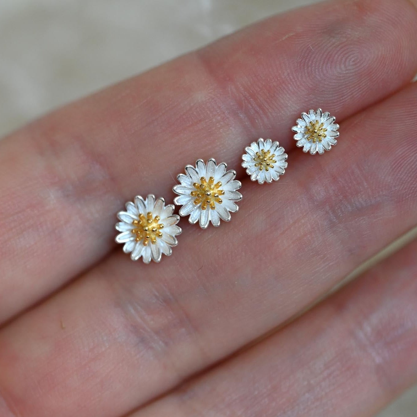 Daisy Stud Earrings, 925 Silver, 18K Gold