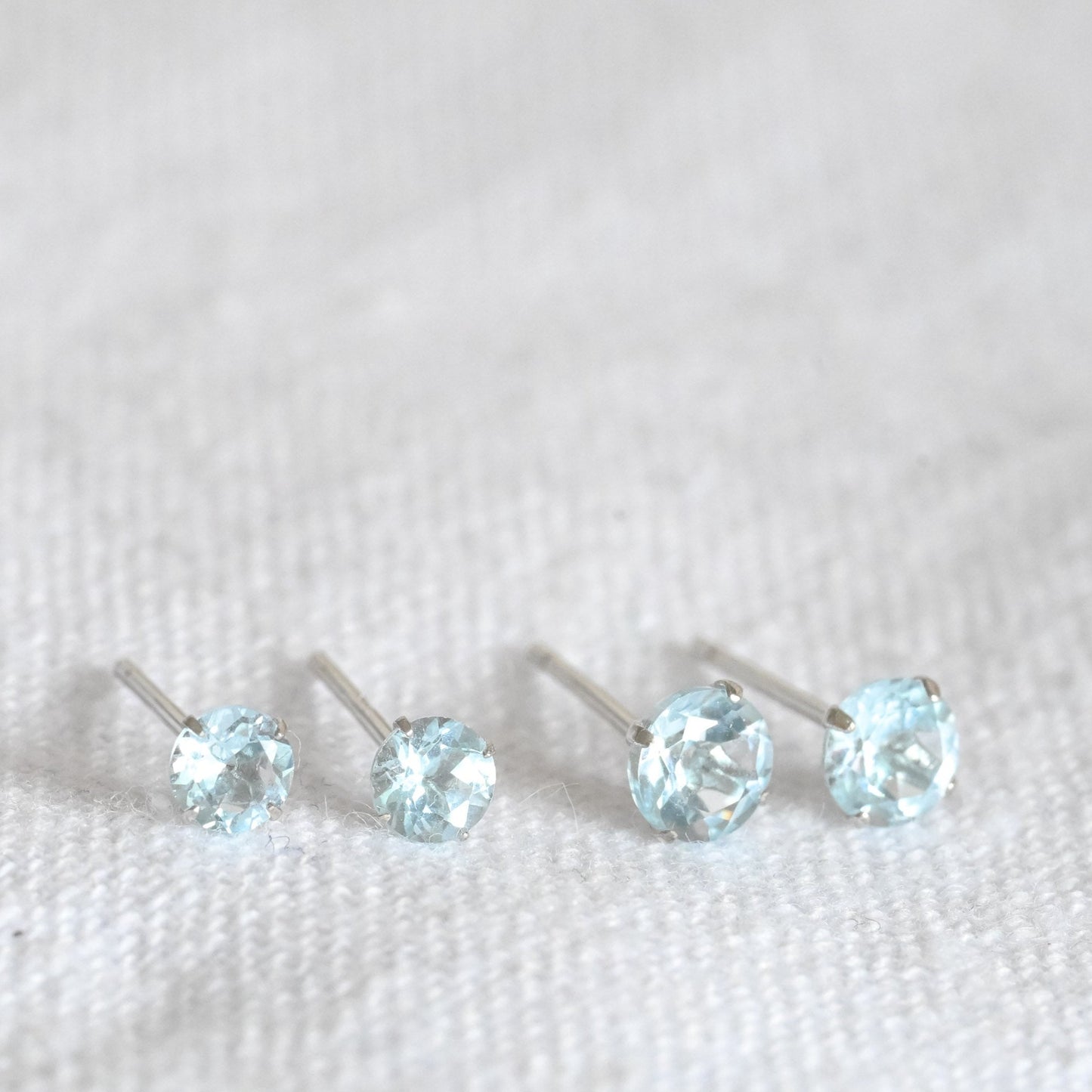 Mini stud earrings with natural topaz, 5mm and 4mm, 925 silver