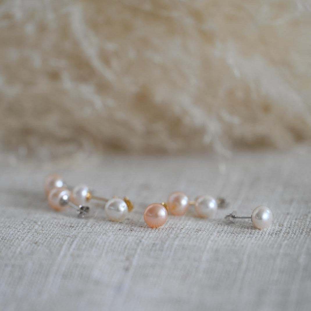 Classic Stud Earrings Natural Freshwater Pearls 7-8mm