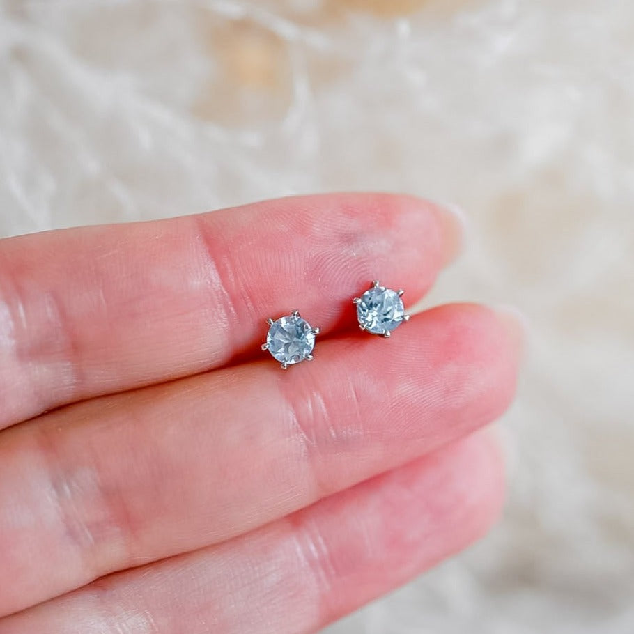 Small stud earrings with natural topaz, 6mm, 925 silver