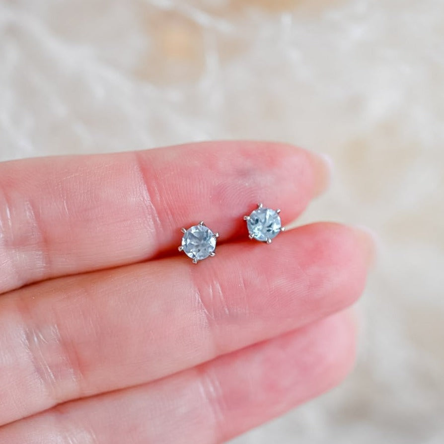 Small stud earrings with natural topaz, 6mm, 925 silver