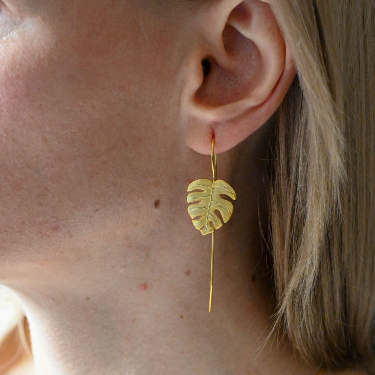 Monstera leaf earrings and ring