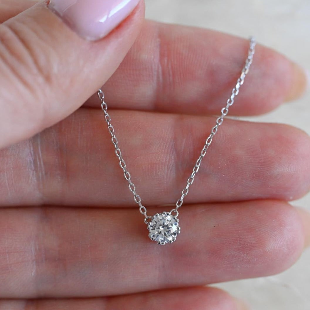 Minimalist delicate necklace with zircon pendant