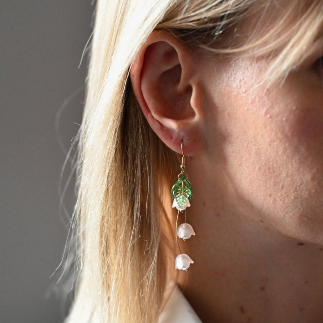 Sweet lily of the valley earrings with pearl