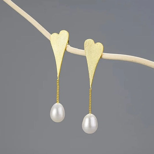 Hanging earrings heart with pearl