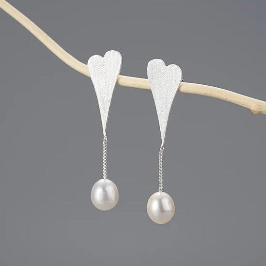 Hanging earrings heart with pearl