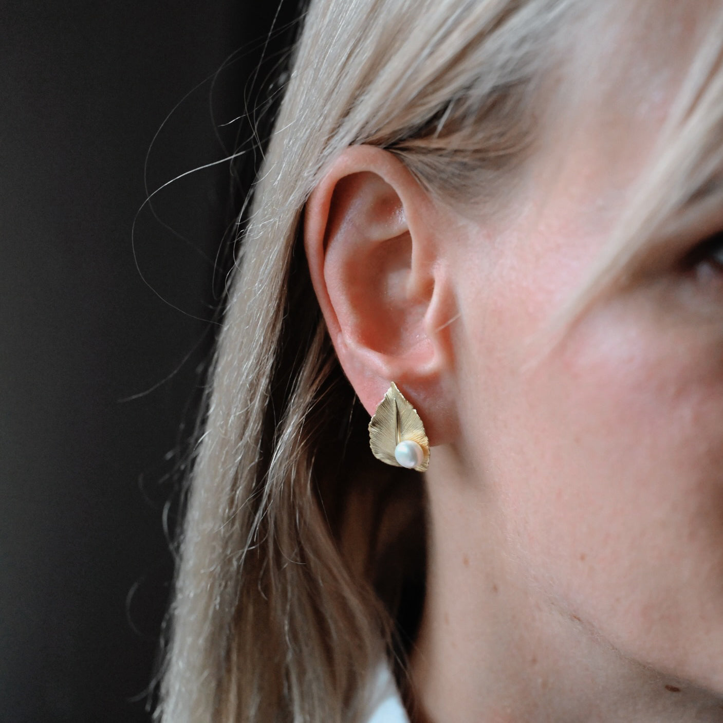 Leaf earrings and ring with pearl