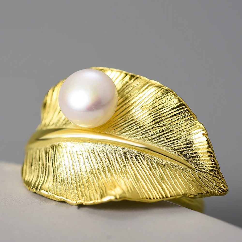 Leaf earrings and ring with pearl