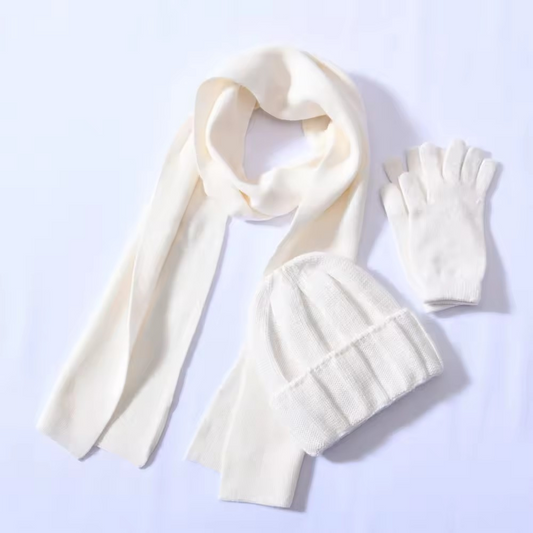 High-quality warm, soft hat, gloves and scarf made of cashmere and merino wool for women, white