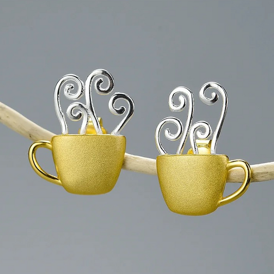 Tasse mit heißem Kaffee Ohrstecker, 925er Silber, 18K Gold